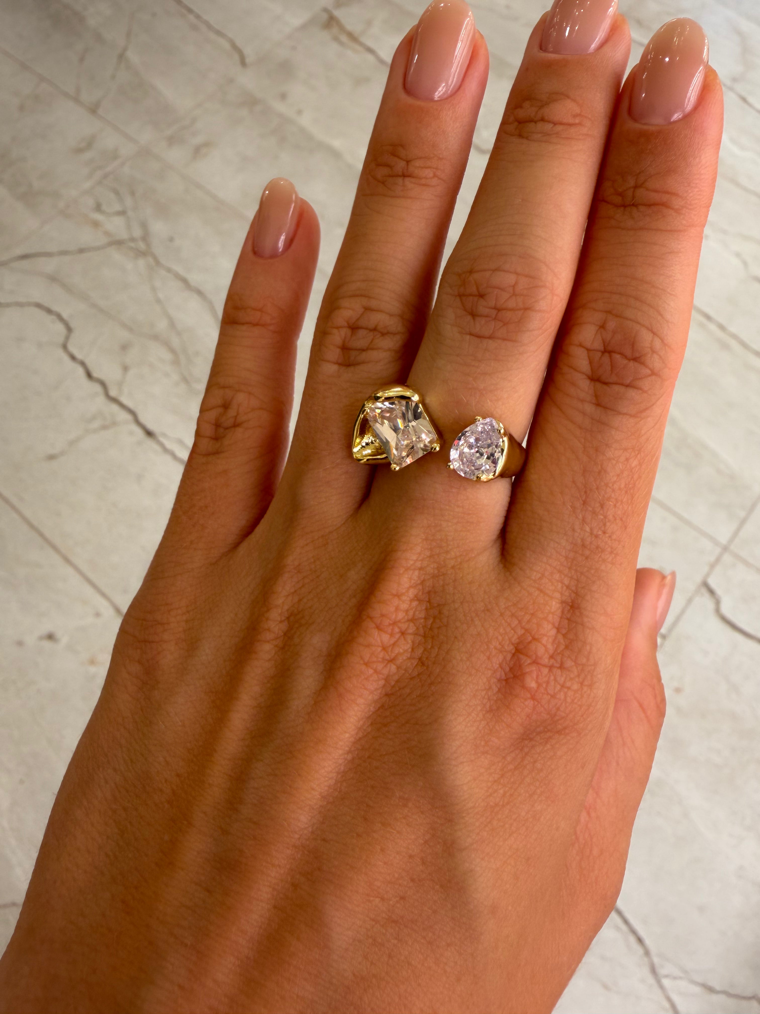 JANA'S RING
