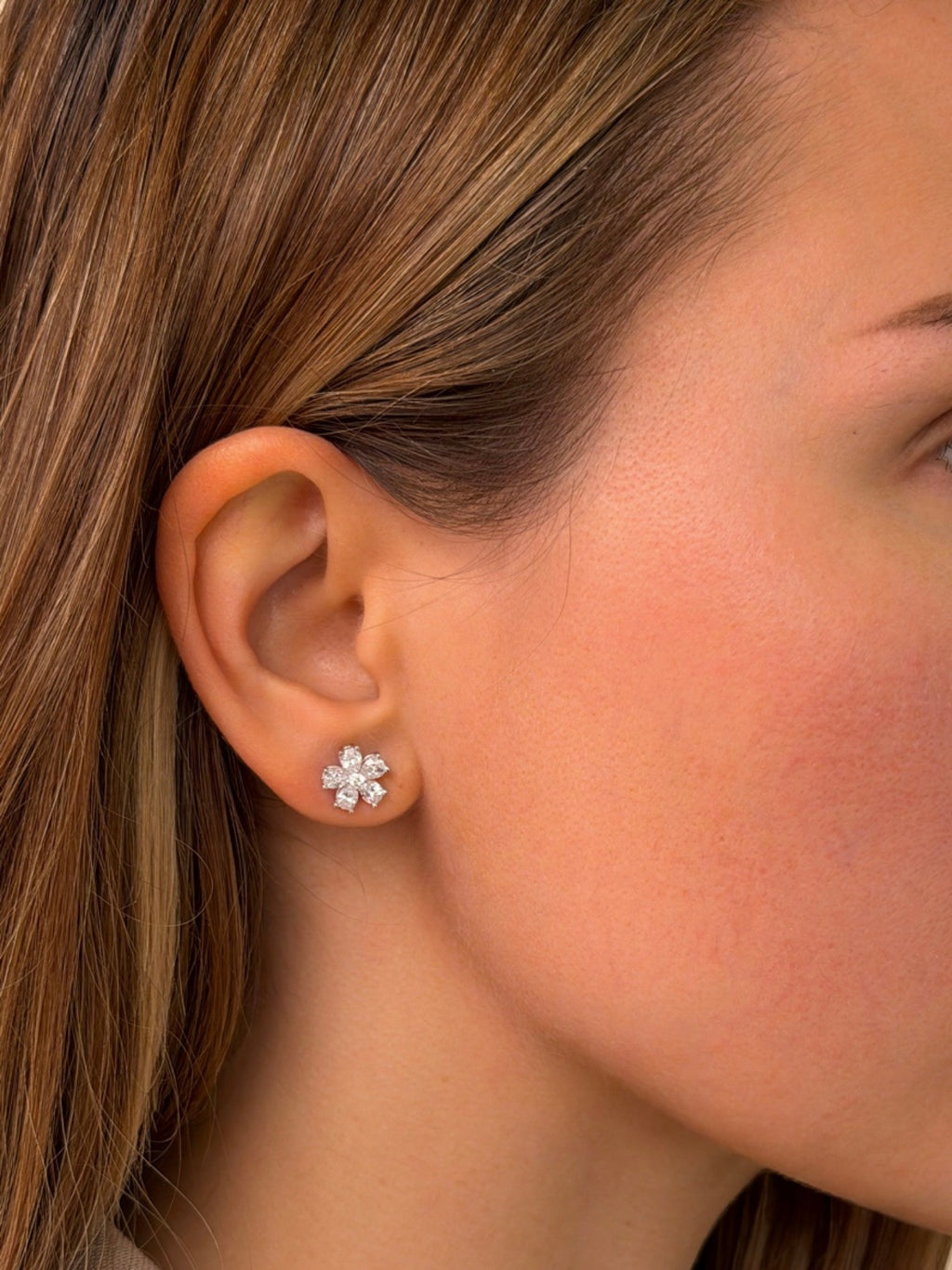 FLOWER STUDS