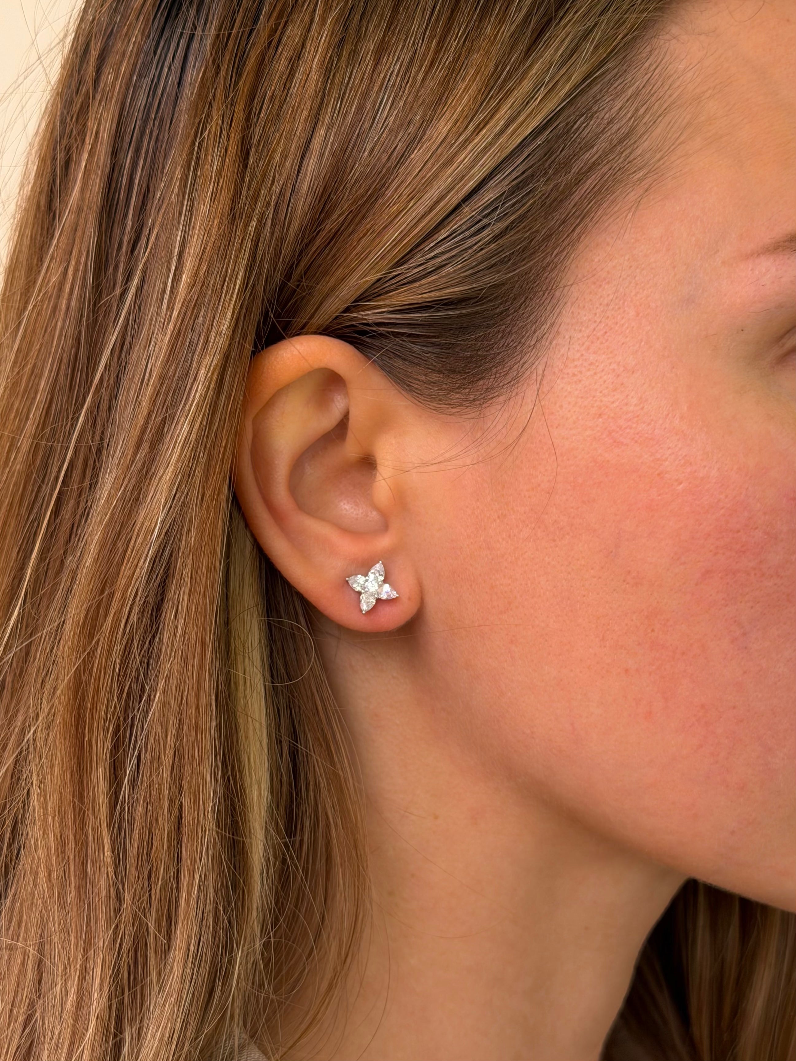 CLEVER STUDS