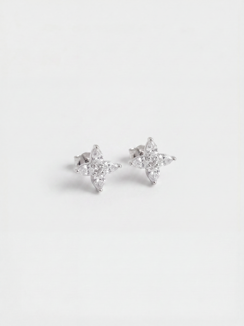 CLEVER STUDS