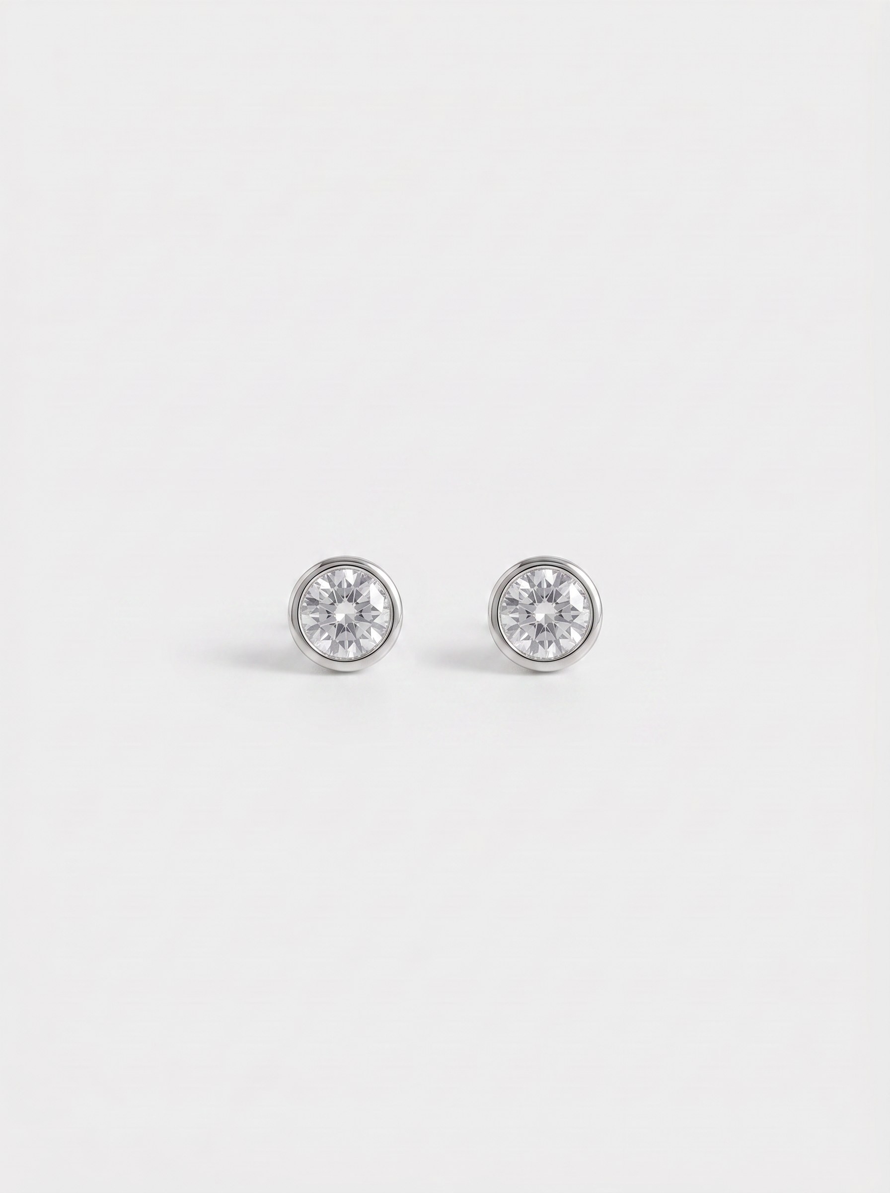 ROUND STUDS