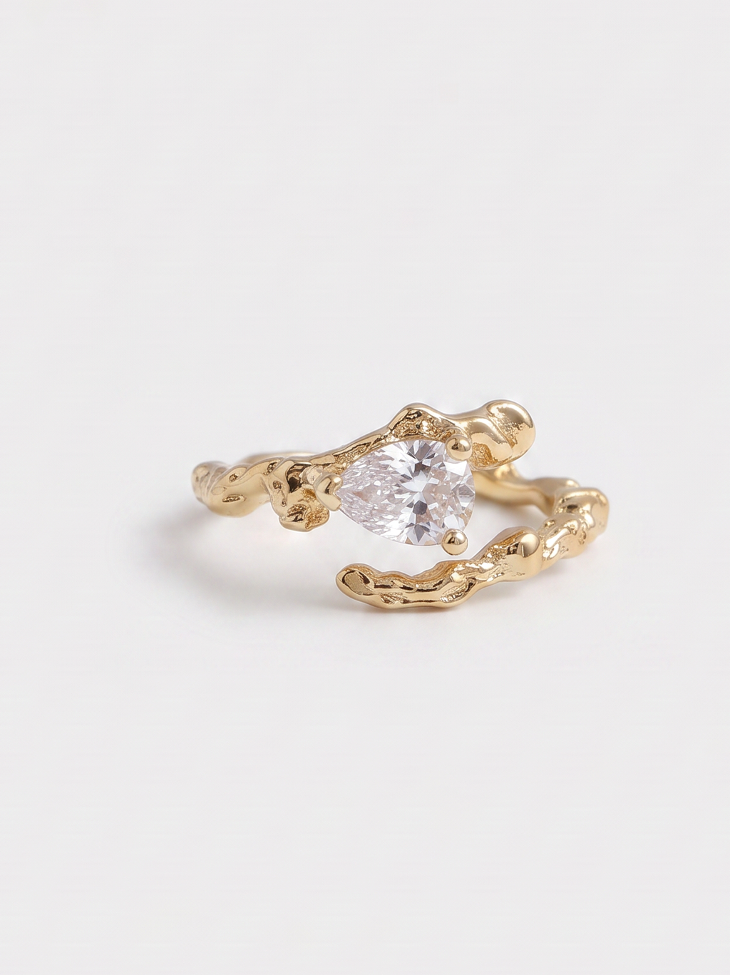 VERONIKA'S RING