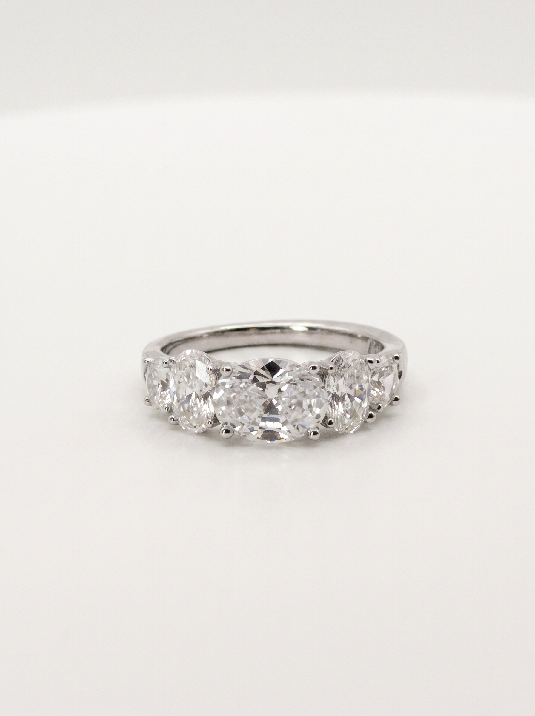 OLLIE RING