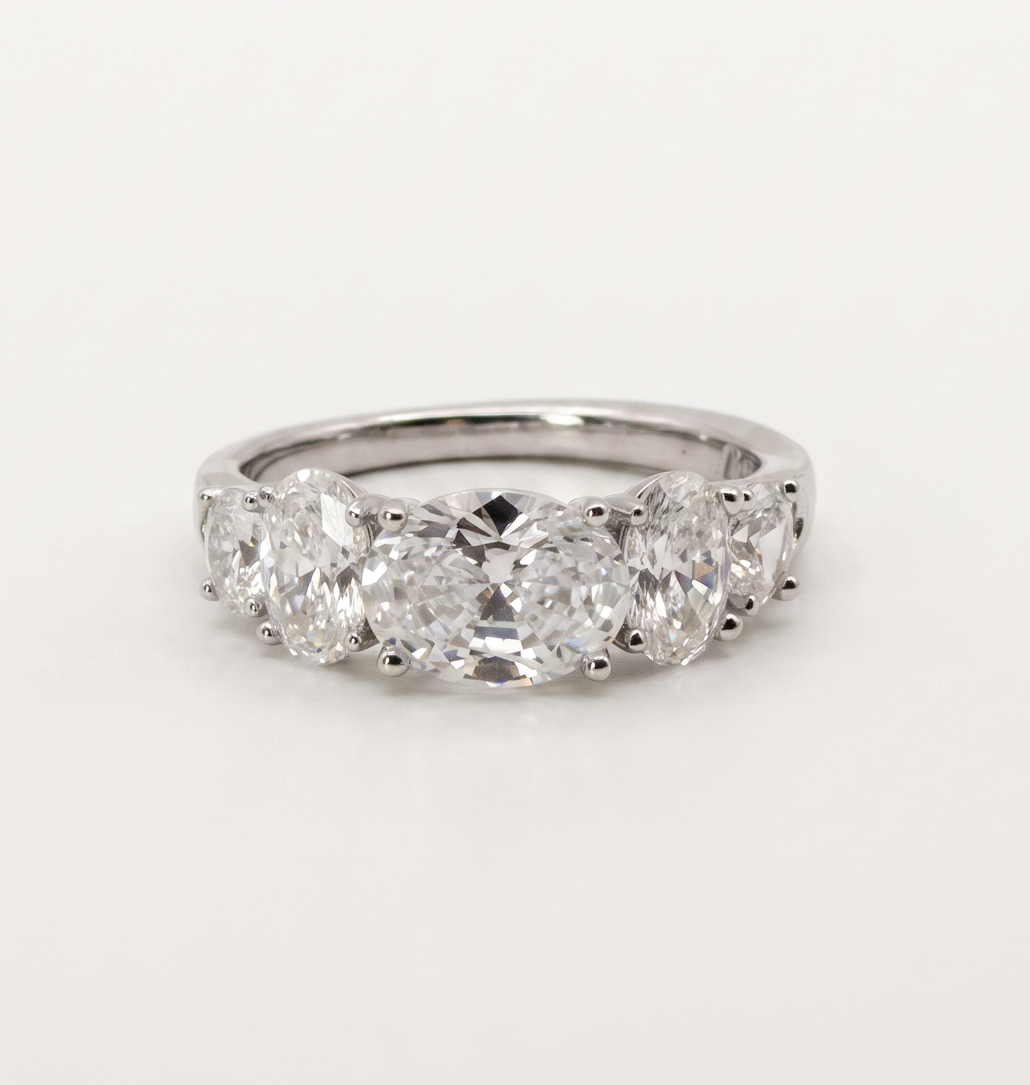 OLLIE RING